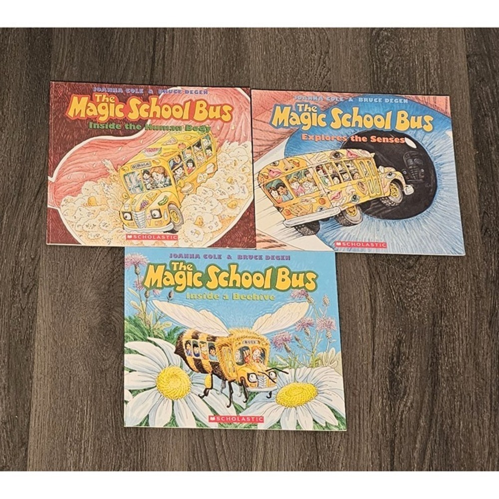 Lot of 3 Vintage The Magic School Bus Paperback Books